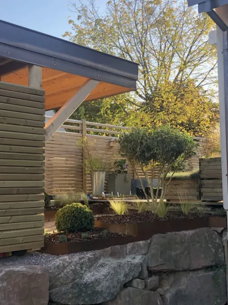 Bac en Corten et Clôture bois