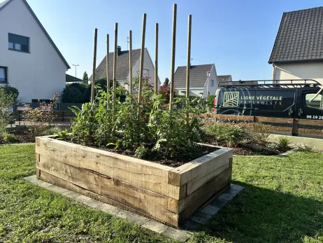 Bac potager avec poutres en chêne